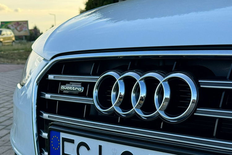 Audi A4 Quattro S-Line Automat Niski Przebieg zdjęcie 11