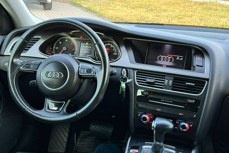 Audi A4 Quattro S-Line Automat Niski Przebieg zdjęcie 22