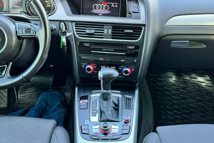 Audi A4 Quattro S-Line Automat Niski Przebieg zdjęcie 24