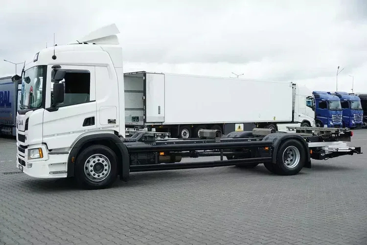 Scania P 410 / E 6 / BDF + WINDA / 7.15 , 7.45, 7.82 M / RETARDER zdjęcie 3