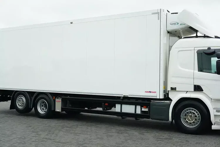 Scania P 410 / EURO 6 / CHŁODNIA + WINDA / 23 PALETY / OŚ SKRĘTNA zdjęcie 16