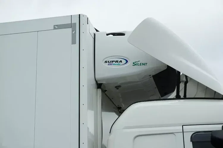 Scania P 410 / EURO 6 / CHŁODNIA + WINDA / 23 PALETY / OŚ SKRĘTNA zdjęcie 34