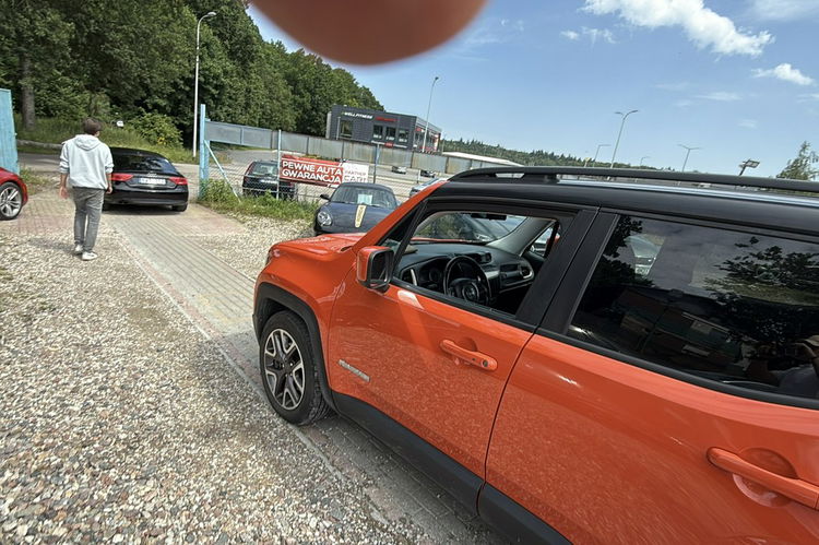 Jeep Renegade 2.4i+gaz automat 4x4 kamera przód i tył navi ledy zamiana 1.r.gwarancj zdjęcie 3