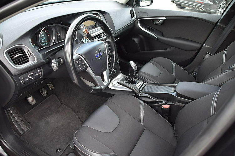 Volvo V40 1.6D2 116Km Led Pół-Skóra Navi Gwarancja zdjęcie 9