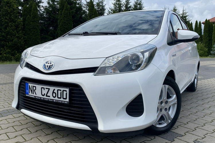 Toyota Yaris Hybryda zdjęcie 2