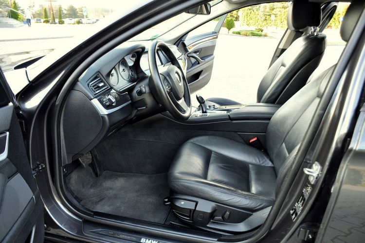 BMW 530 3.0d(258KM) Bi-Xenon Ringi Navi Profesjonal Skóry 2xParktr. Alu 17"ASO zdjęcie 22
