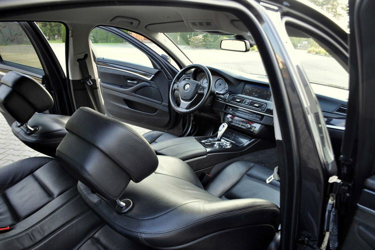 BMW 530 3.0d(258KM) Bi-Xenon Ringi Navi Profesjonal Skóry 2xParktr. Alu 17"ASO zdjęcie 25