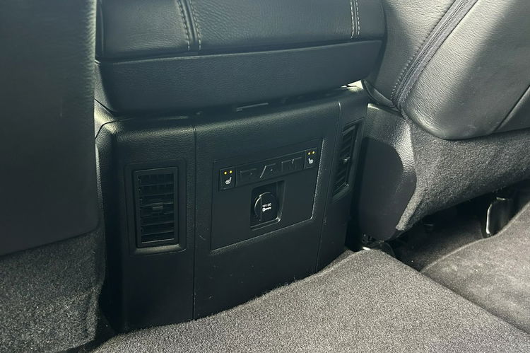 Dodge RAM Limited Pneumat Wentyle Kamera Podgrzew fotele zdjęcie 12