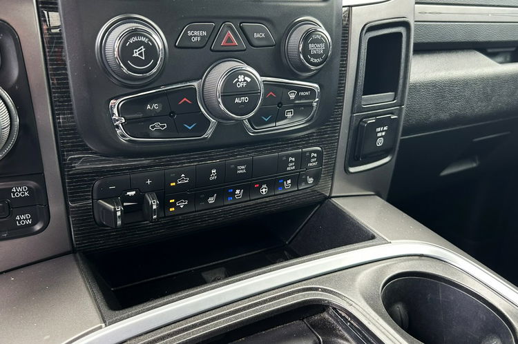 Dodge RAM Limited Pneumat Wentyle Kamera Podgrzew fotele zdjęcie 8