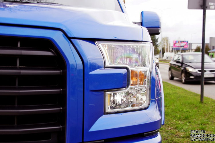 Ford F150 XLT 5.0 V8 395 KM Skóry El. fotele Kam cof. Podgrz fotele Czarny sufit zdjęcie 12