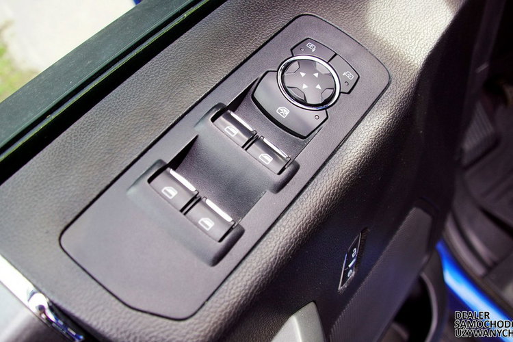 Ford F150 XLT 5.0 V8 395 KM Skóry El. fotele Kam cof. Podgrz fotele Czarny sufit zdjęcie 21
