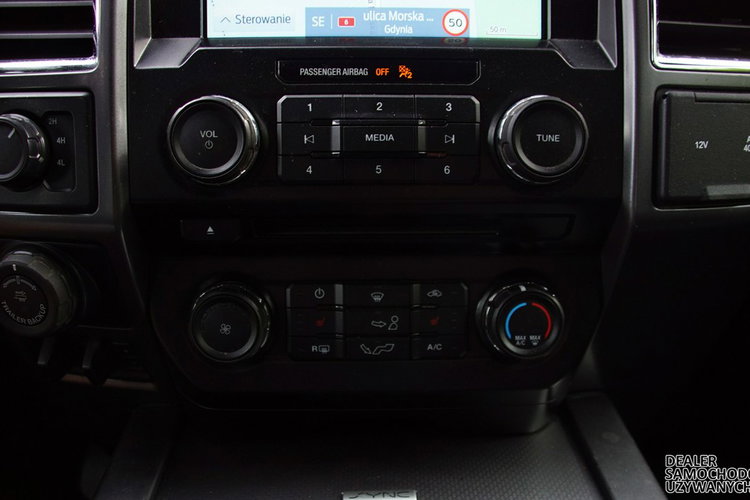 Ford F150 XLT 5.0 V8 395 KM Skóry El. fotele Kam cof. Podgrz fotele Czarny sufit zdjęcie 28