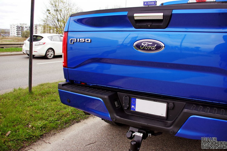 Ford F150 XLT 5.0 V8 395 KM Skóry El. fotele Kam cof. Podgrz fotele Czarny sufit zdjęcie 7