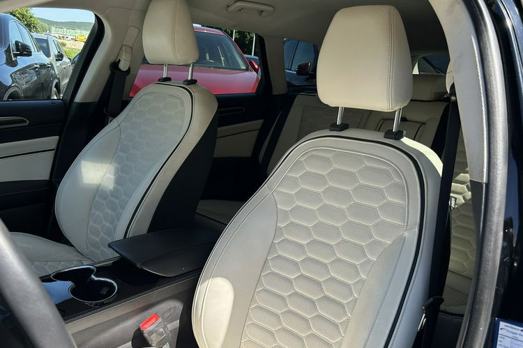 Mondeo Ford Mondeo Hybryd Automat Vignale FulLED Wentyle zdjęcie 13