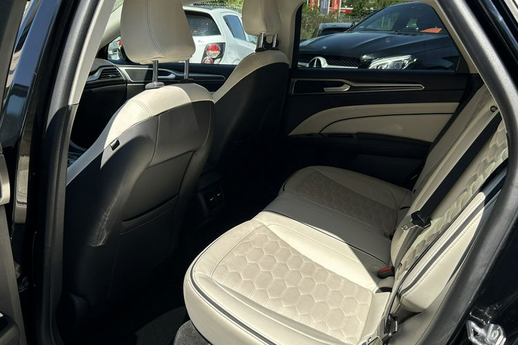 Mondeo Ford Mondeo Hybryd Automat Vignale FulLED Wentyle zdjęcie 8