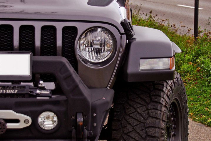 Jeep Wrangler Unlimited Sport 2020 – Siła, Styl i Gotowość na Każdą Przygodę zdjęcie 45