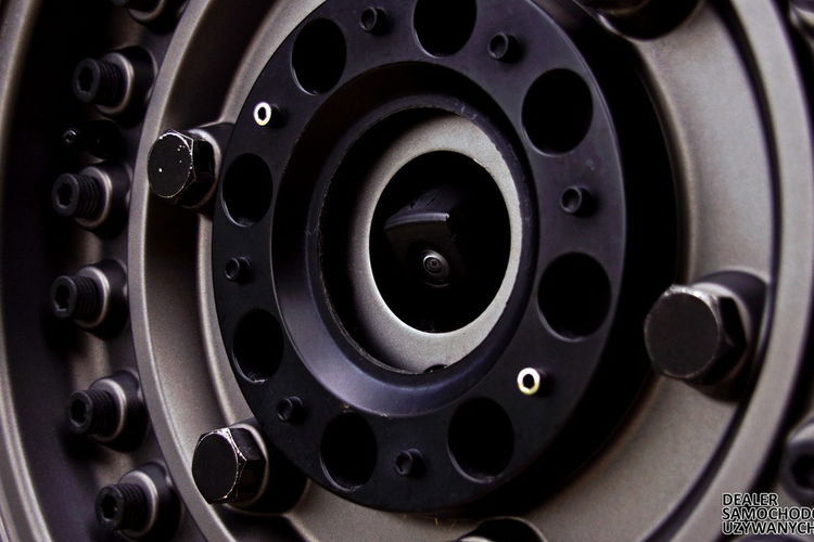 Jeep Wrangler Unlimited Sport 2020 – Siła, Styl i Gotowość na Każdą Przygodę zdjęcie 8