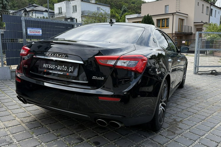 Maserati Ghibli 3.0 410KM SQ4 Kamera Cofania Bi ksenon+led Skóry Szyberdach zdjęcie 5