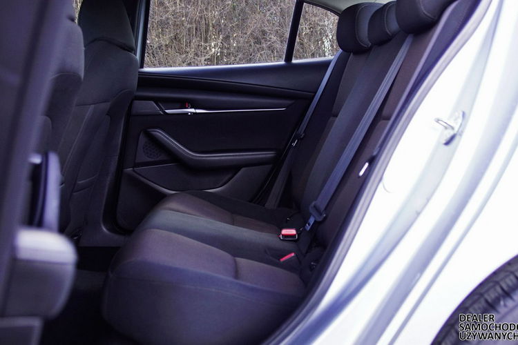Mazda 3 2.0 SkyActive-G 120KM Navi Automat zdjęcie 17