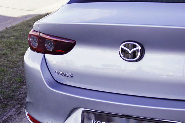 Mazda 3 2.0 SkyActive-G 120KM Navi Automat zdjęcie 42