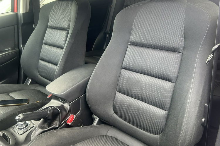Mazda CX-5 2.0 165KM navi czujniki parkowania podgrz fotele martwe pole keyless zdjęcie 17