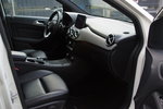 Mercedes B 250 4Matic Aut. Skóra Kamera El.fotele + pamięć Ledy Navi PL Czarny sufit zdjęcie 10