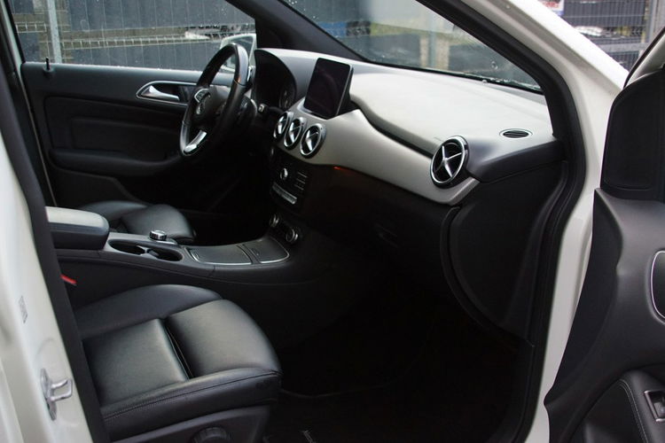 Mercedes B 250 4Matic Aut. Skóra Panorama Kamera - Raty Zamiana Gwarancja zdjęcie 10