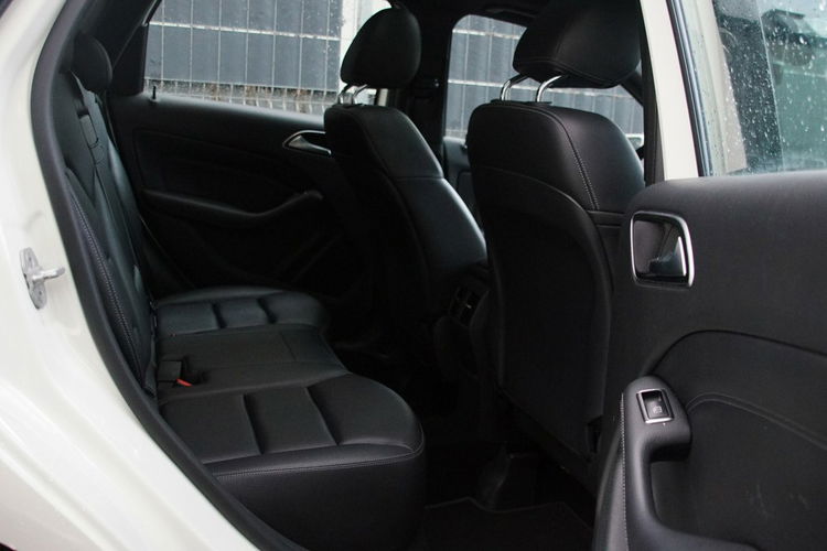 Mercedes B 250 4Matic Aut. Skóra Panorama Kamera - Raty Zamiana Gwarancja zdjęcie 11
