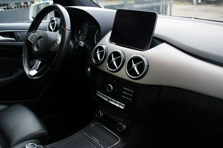 Mercedes B 250 4Matic Aut. Skóra Panorama Kamera - Raty Zamiana Gwarancja zdjęcie 17