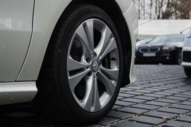 Mercedes B 250 4Matic Aut. Skóra Panorama Kamera - Raty Zamiana Gwarancja zdjęcie 19