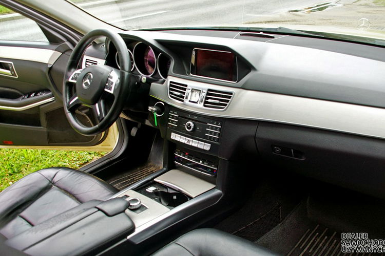 Mercedes E 200 CDI T BlueEfficiency 7-osobowy RATY ZAMIANA zdjęcie 13