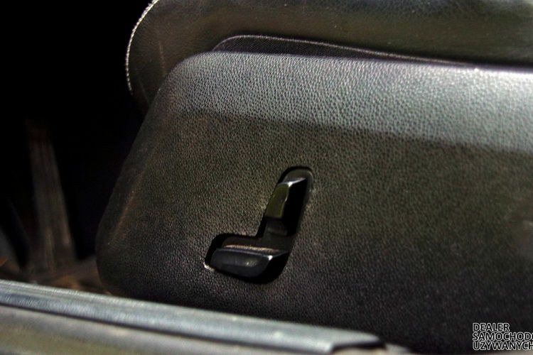 Mercedes E 200 CDI T BlueEfficiency 7-osobowy RATY ZAMIANA zdjęcie 20