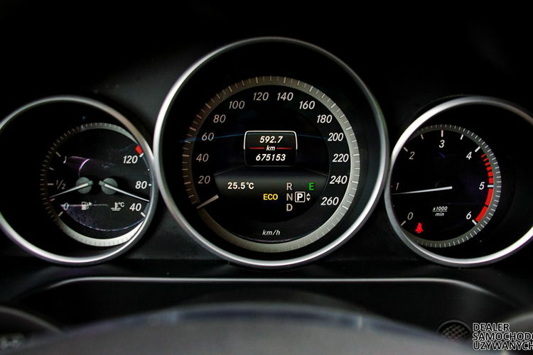 Mercedes E 200 CDI T BlueEfficiency 7-osobowy RATY ZAMIANA zdjęcie 22
