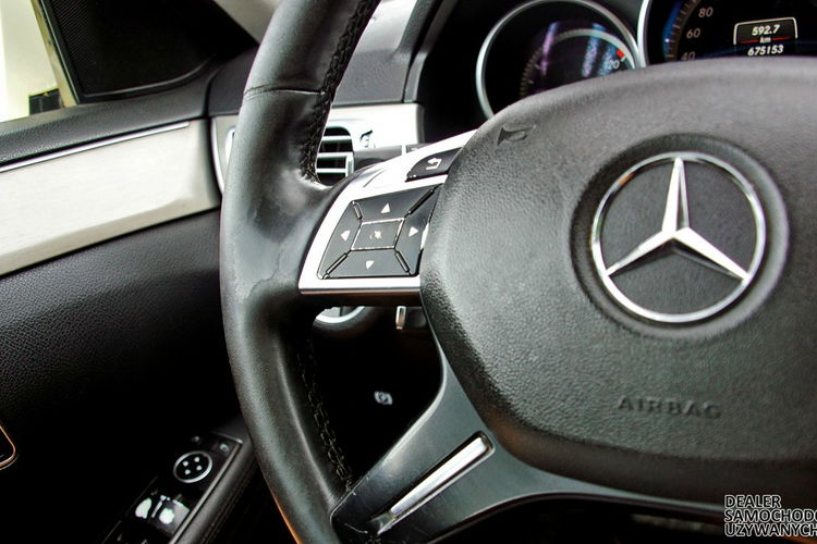 Mercedes E 200 CDI T BlueEfficiency 7-osobowy RATY ZAMIANA zdjęcie 28