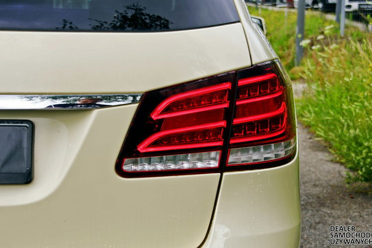 Mercedes E 200 CDI T BlueEfficiency 7-osobowy RATY ZAMIANA zdjęcie 8