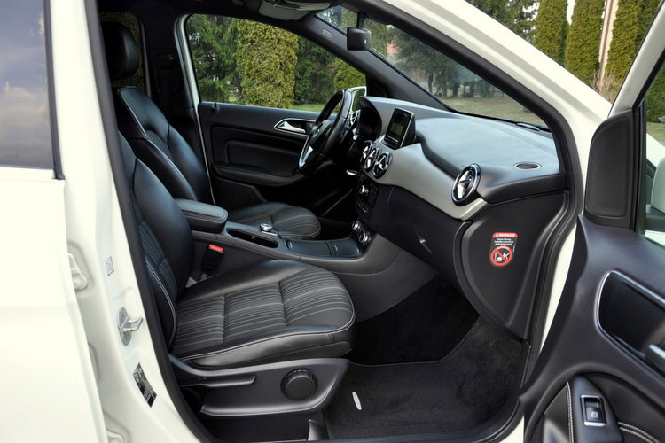 Mercedes B 220 2.2CDI(170KM) Radar Xenon Led Duża Navi Kamera Skóry 2xParkt Alu17"ASO zdjęcie 17