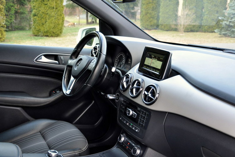 Mercedes B 220 2.2CDI(170KM) Radar Xenon Led Duża Navi Kamera Skóry 2xParkt Alu17"ASO zdjęcie 18
