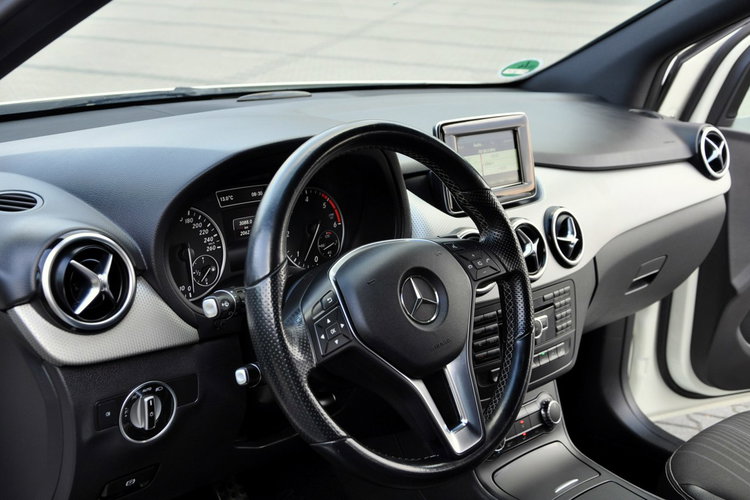 Mercedes B 220 2.2CDI(170KM) Radar Xenon Led Duża Navi Kamera Skóry 2xParkt Alu17"ASO zdjęcie 22