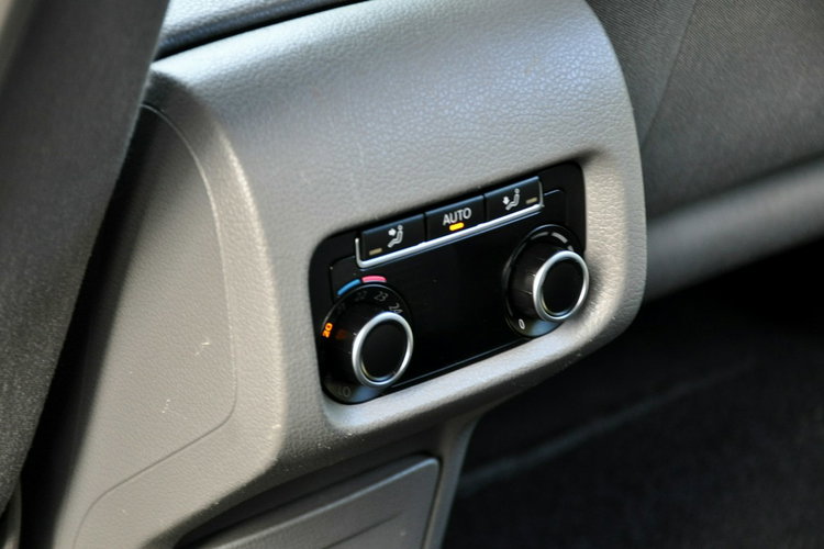 Seat Alhambra 2.0TDI(140KM) Xenon Navi Kamera 7-Foteli El.Fotel Welur Reling Alu17" zdjęcie 22