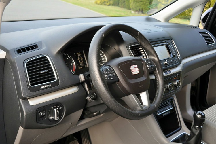 Seat Alhambra 2.0TDI(140KM) Xenon Navi Kamera 7-Foteli El.Fotel Welur Reling Alu17" zdjęcie 25