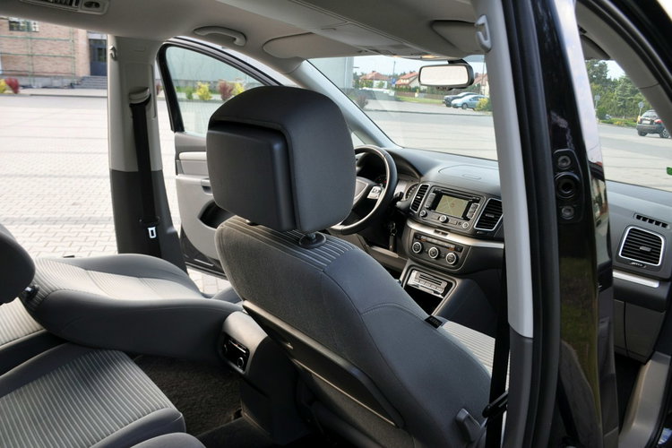 Seat Alhambra 2.0TDI(140KM) Xenon Navi Kamera 7-Foteli El.Fotel Welur Reling Alu17" zdjęcie 27