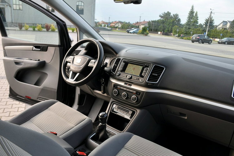 Seat Alhambra 2.0TDI(140KM) Xenon Navi Kamera 7-Foteli El.Fotel Welur Reling Alu17" zdjęcie 28