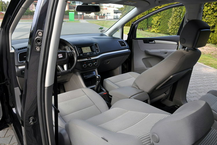 Seat Alhambra 2.0TDI(140KM) Xenon Navi Kamera 7-Foteli El.Fotel Welur Reling Alu17" zdjęcie 31