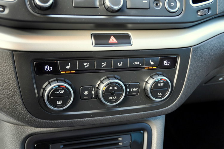 Seat Alhambra 2.0TDI(140KM) Xenon Navi Kamera 7-Foteli El.Fotel Welur Reling Alu17" zdjęcie 36