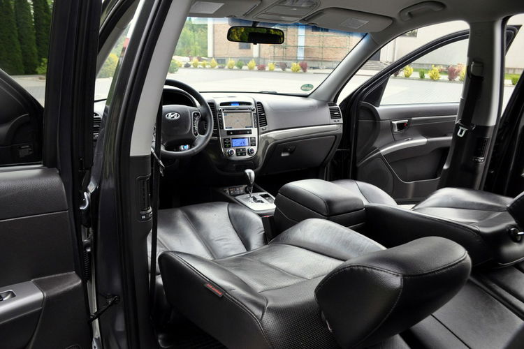 Hyundai Santa Fe 2.2CRDi(197KM) 4WD Xenon Navi Kamera Skóry Grzana Kierownica Alu18"ASO zdjęcie 28