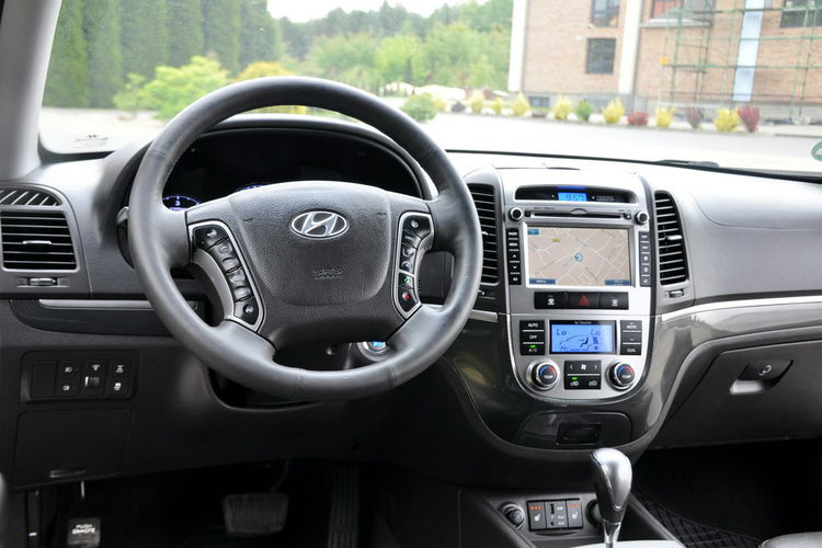 Hyundai Santa Fe 2.2CRDi(197KM) 4WD Xenon Navi Kamera Skóry Grzana Kierownica Alu18"ASO zdjęcie 30