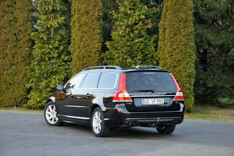 Volvo V70 2.0d(181KM) D4 Lift Led Xenon Navi Skóry Virtual Cokpit Alu17"FUL ASO zdjęcie 14