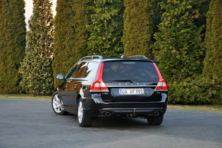 Volvo V70 2.0d(181KM) D4 Lift Led Xenon Navi Skóry Virtual Cokpit Alu17"FUL ASO zdjęcie 15