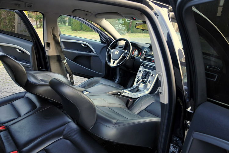 Volvo V70 2.0d(181KM) D4 Lift Led Xenon Navi Skóry Virtual Cokpit Alu17"FUL ASO zdjęcie 23