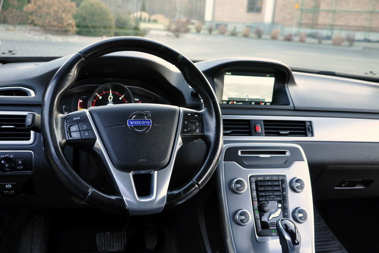 Volvo V70 2.0d(181KM) D4 Lift Led Xenon Navi Skóry Virtual Cokpit Alu17"FUL ASO zdjęcie 29